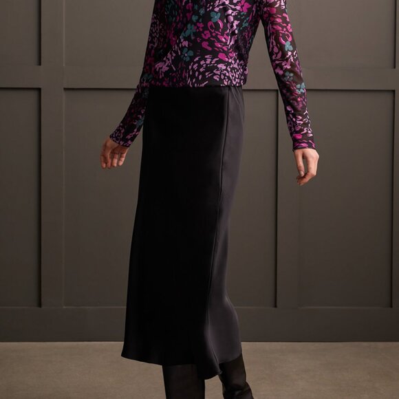 Tribal blouse - Picture 3 of 6